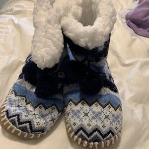 NWT muk luks bootie slippers size L/XL